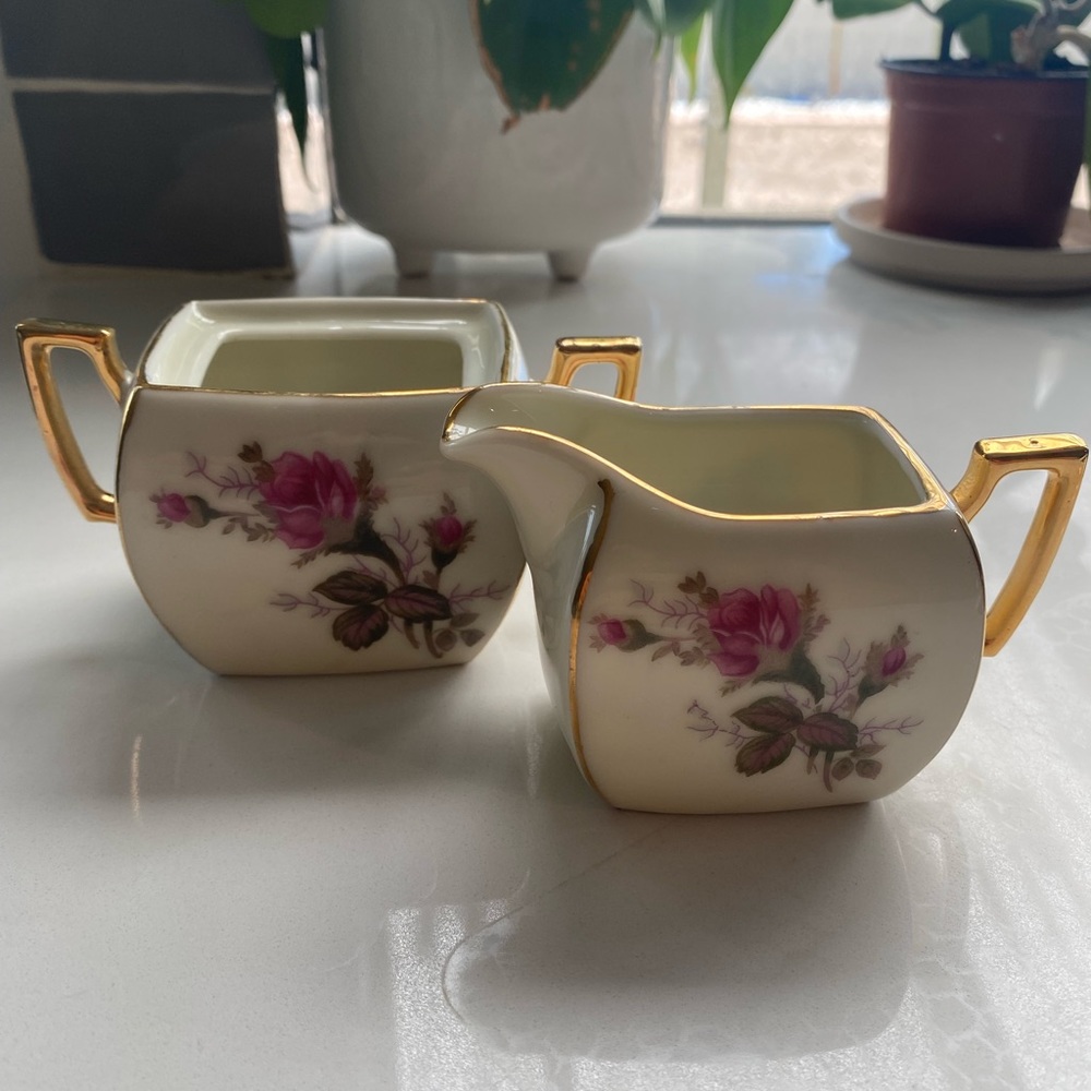 Sugar and cream tea set